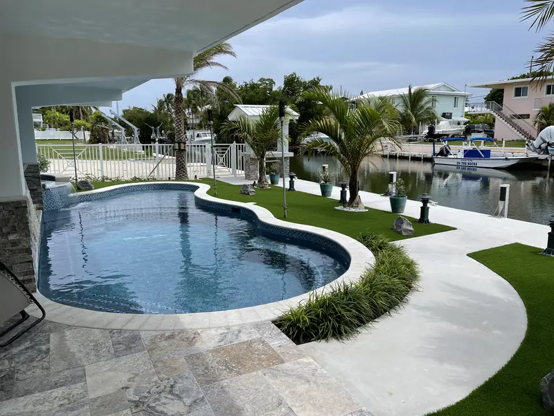 Finished: canal-front lawn in Lower Matecumbe Key, FL, photo 7 of 8