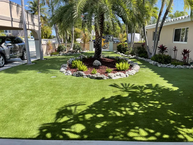 Finished: resort lawn & pool in Marathon, FL, photo 2 of 9