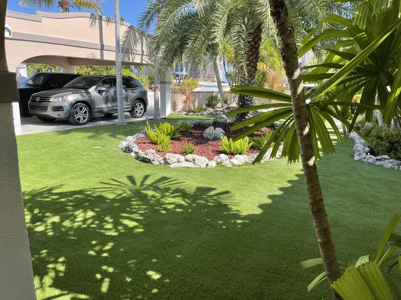 Finished: resort lawn & pool in Marathon, FL, photo 3 of 9