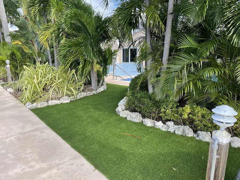 Finished: resort lawn & pool in Marathon, FL, photo 8 of 9